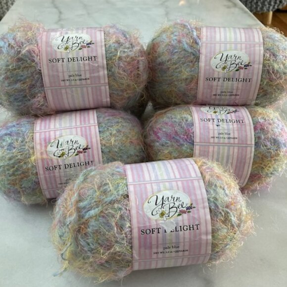 7 yarn  Yarn Bee soft delight, pale blue - Picture 1 of 4